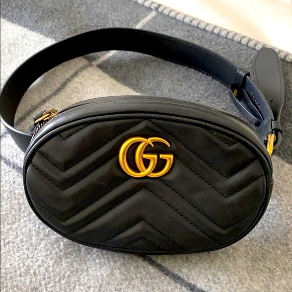 Gucci Handbags - Gucci beltbag